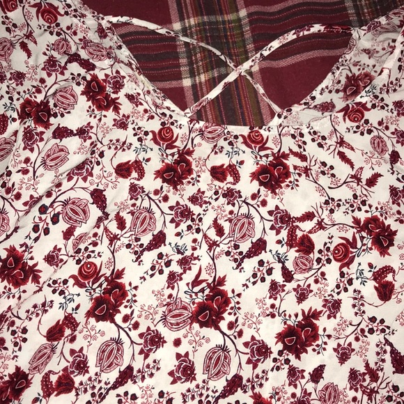 Flowered long sleeve shirt. - Picture 1 of 4